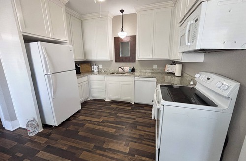Mineral Wells House | Baker Bungalow - 20 miles from Rocker B