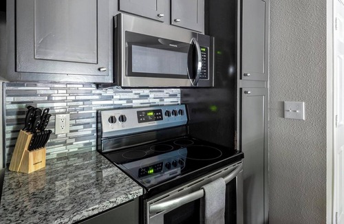 Riverpark West Apartment | Barsala l Gorgeous 1BD in the heart of Riverpark West