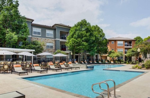 Riverpark West Apartment | Barsala l Stylish 1BD Apt: Pool, Fitness, & Private Balcony