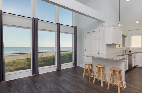 Galveston House | Beach Front on Galveston's West Beach