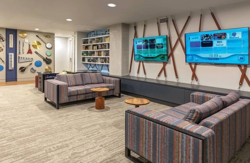 Market District Hotel | Beautiful 2 Bedroom Suite in Downtown Austin!