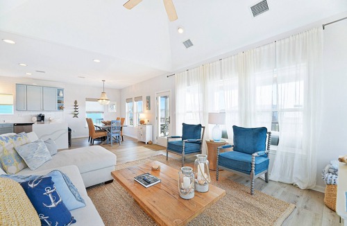 Terramar Beach House | Beautiful 3/2 with incredible beach views and awesome beach bar!