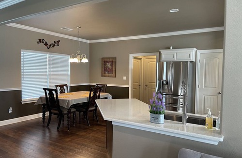 Pilot Point House | Beautiful 8.5 acres farm house with sunroom and basketball court
