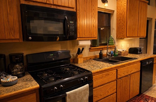 Cloudcroft House | Beautiful Cloudcroft Getaway cabin on National Forest & biking/hiking trails