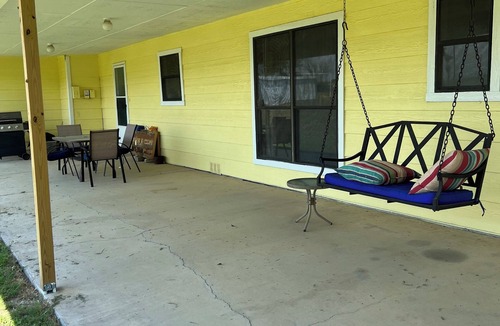 Weatherford House | Beautiful country views minutes from Weatherford, Fort Worth and wedding venues
