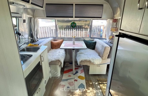 Southside House | Beautiful Fully Furnished Airstream Bambi Near Meow Wolf