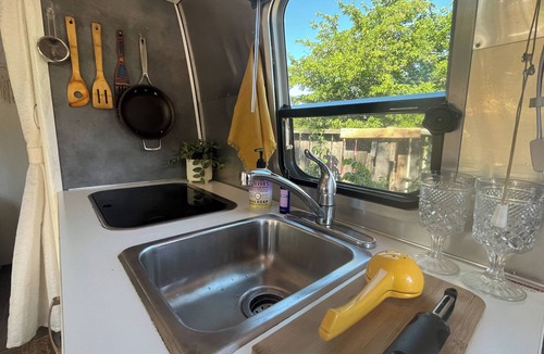 Southside House | Beautiful Fully Furnished Airstream Bambi Near Meow Wolf