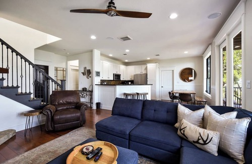 Jonestown House | Beautiful Home in the Hollows - Incredible Views