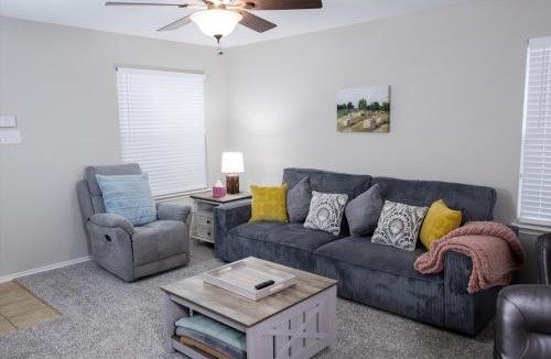 Fort Worth House | Beautiful Home Quiet Area 30 Days Minimum Stay
