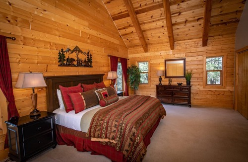 Loma Linda Cabin | Beautiful Mountain Views! Ping Pong! National Forest Access! 30 mins to Ski