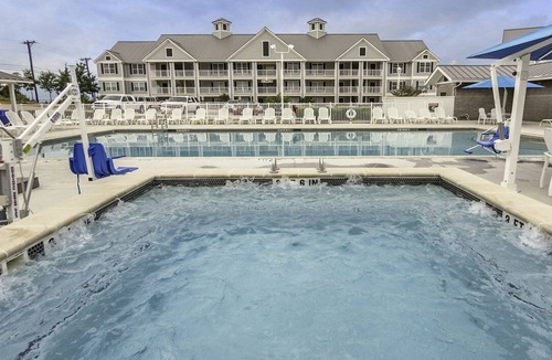 Canyon Lake Apartment | Beautiful studio unit at resort, sleeps 2
