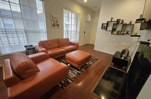 Cityplace Apartment | Beautifully remodeled condo 2b/2bth conveniently in West Village, Uptown Dallas