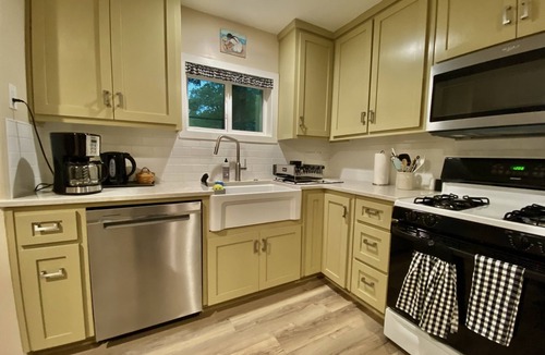 Ross House | Beautifully Renovated Home near Downtown Waco, Baylor Univ. & Magnolia Silos