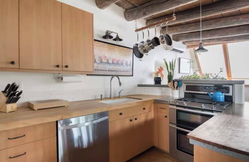 Taos Condo | Best Casa: Peaceful Apartment in Historic Hacienda with Private Hot Tub