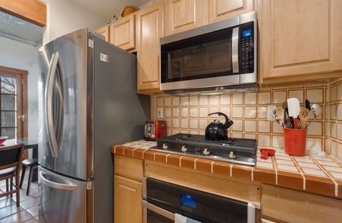 Northeast Santa Fe House | Best of Both Worlds: Quiet Oasis near Santa Fe Plaza
