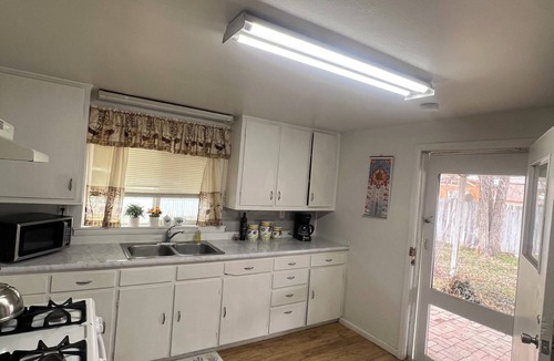Cortez House | BEST VALUE IN TOWN! Spacious 2 Bedroom 1 Bath in heart of Downtown Cortez, CO