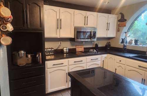 Sonoita House | Bewitching Mansion in the heart of wine country with indoor heated pool.