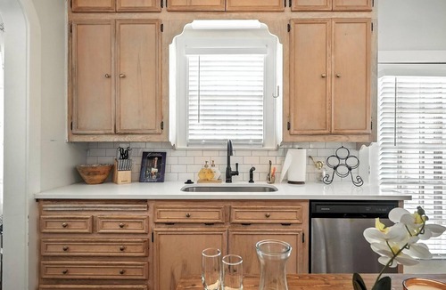 Sayles Blvd. Area House | Big House on Highland: Your Country Escape