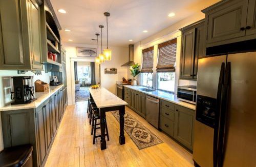 Mandeville House | Blue Heron - Old Mandeville