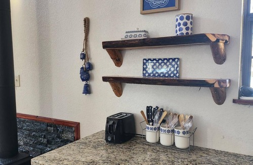 Cayuga Cottage | Bluebird Cottage Right on the Lake!