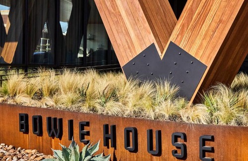 North Hi Mount Hotel | Bowie House, Auberge Collection
