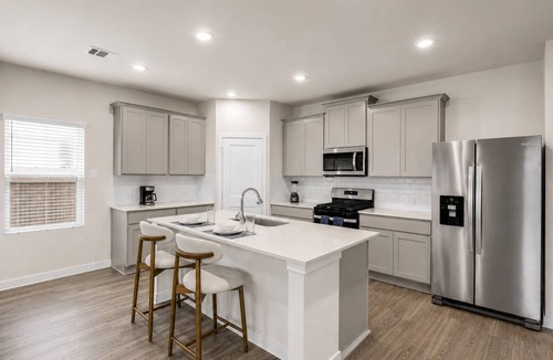 Magnolia House | Brand-New 4BR Near The Woodlands | Quiet Neighborhood | King Suite