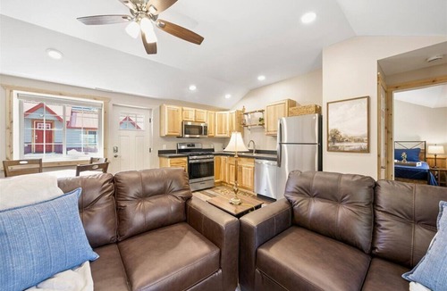 Ouray Apartment | BRAND NEW "Bridge to Heaven" 2 Kings/2Bath
