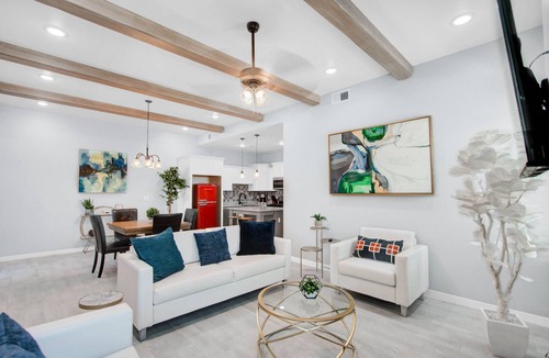 Sunset House | BRAND NEW, I-10/Sundland, great for LONG TERM STAYS
