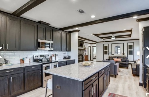 Graford House | BRAND NEW ON THE WATER WITH HOT TUB, SHARED BOAT DOCK & 7.5 MILES TO ROCKER B!