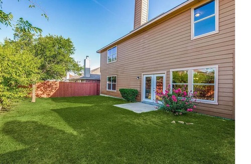 Little Elm House | Breathtaking and spacious 2 story home!