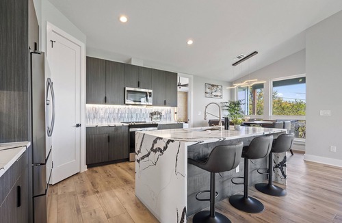 Waterford On Lake Travis House | Breathtaking oasis with pool, hot tub, 2 master suites, near lake, park & golf!