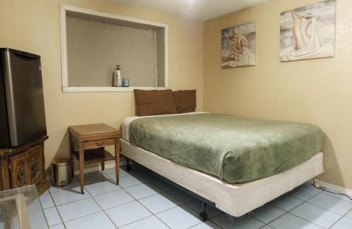 Northeast El Paso House | Bridgetown suites