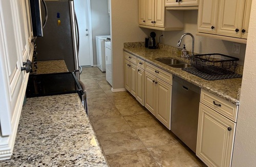 Northeast Heights House | Bright & Airy Condo in ABQ NE Heights