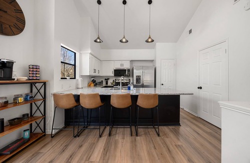 April Sound House | Brilliant 3-bedroom townhome in charming April Sounds Community