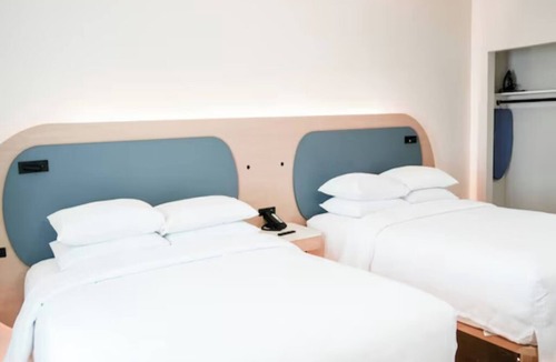 Port Aransas Hotel | Budget-Friendly Room Near Port Aransas Museum & Art Center - 0.4 miles