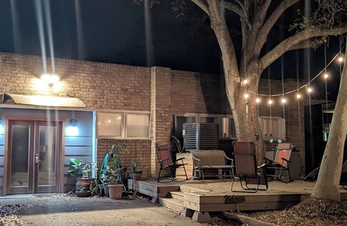 Bacliff House | By the Bay Getaway -Family Friendly Playroom, Bunk Beds & outdoor fun, Sleeps 5+