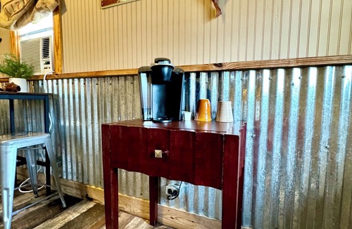 Quinlan Cabin | Cabin 2 - Cozy Lake View Retreat with Free Fishing, Marina Access, Free Fishing