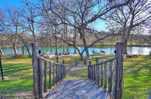 Ingram House | Cabin B (Casa Blanca), 1BR/1BA, Sleeps 4, Porch, Grill