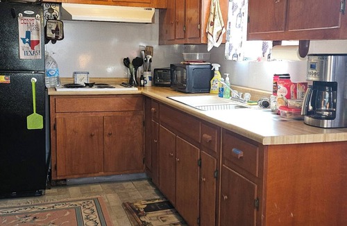 Somerville Cabin | Cabin for A&M Games, Fishing or Family Get-a-Ways!