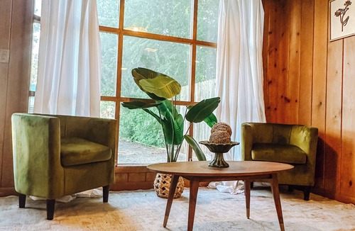 Vernon House | Calm, stylish space. Across the street from the park. Perfect little getaway.