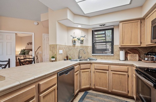 Tucson Condo | Canyon Retreat in the Foothills - resort style living w/hiking