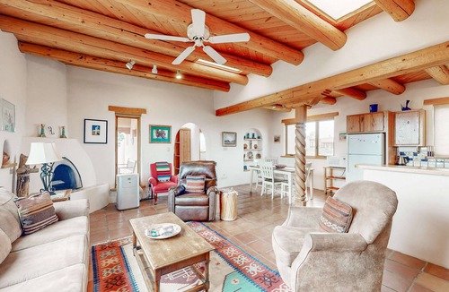 El Prado House | Casa Allis Taos - Mountain Views & Close to Plaza