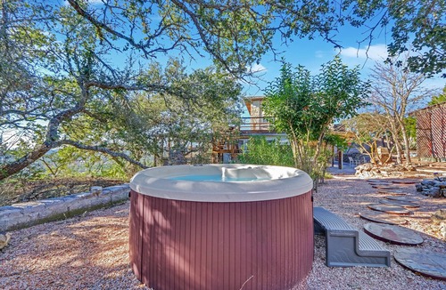 Wimberley House | Casa Artista I Romantic, Pool, Hot tub, Endless Views