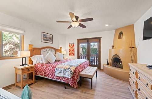 Northeast Santa Fe House | Casa de Galgo - Tranquility near the plaza