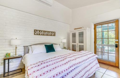 Patagonia Apartment | Casa Paloma Studio: Artsy & Airy w/Hot Tub Access
