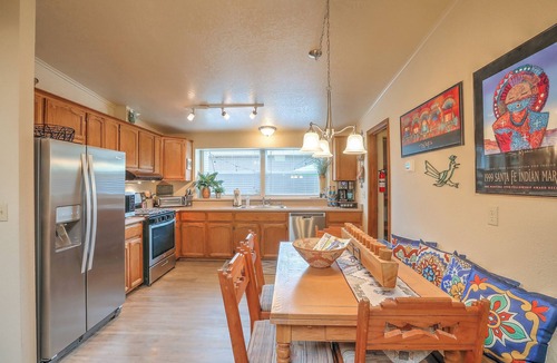Northeast Heights House | "Casa Sol" 2 bedroom/2 bath, Pets Welcome, 5G fiber Wifi !