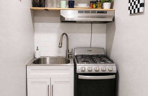 El Paso Apartment | Casita – Cozy & Relaxing Studio near Downtown, UTEP & Fort Bliss