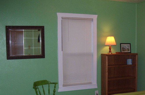 Tyrone House | Centrally located access from this quaint two bedroom home base.