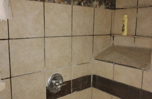 Palestine House | Charming 1-bedroom house in tranquil Palestine with AC/heat