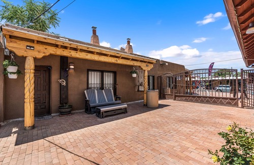 West Old Town Apartment | Charming 1-bedroom casita with AC in Old Town Albuquerque